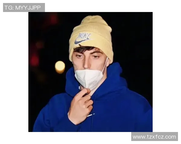 唯美足球明星男真人头像展示球场魅力与个性风采的完美结合