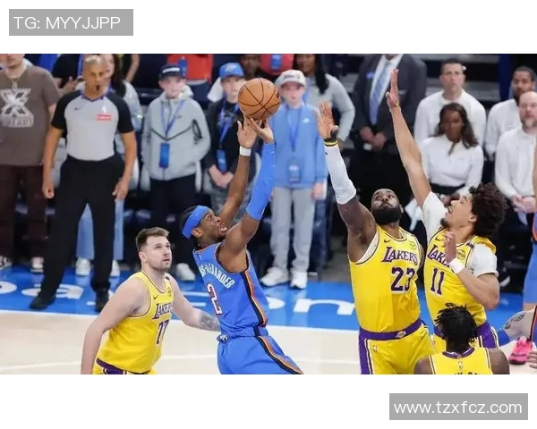 2019年湖人与雷霆激战回顾:精彩瞬间与赛季影响分析